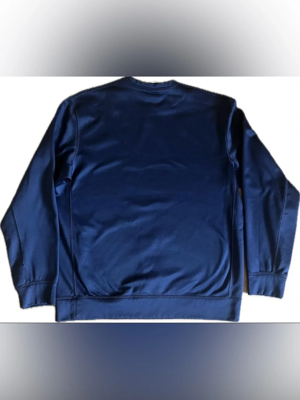 Nike Marquette Golden Eagles Therma-Fit Navy Crewneck Sweatshirt. Size Large